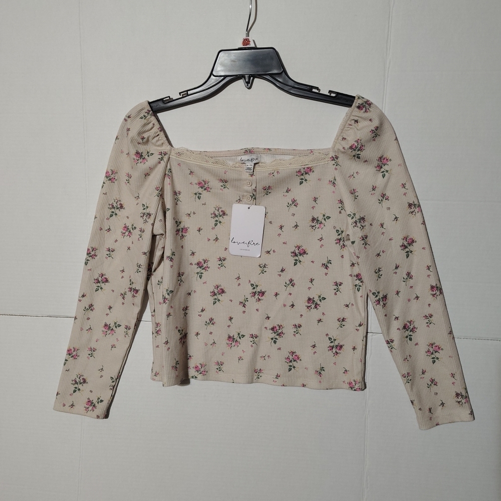 Love Fire Cream 3/4 Sleeve Fitted Crop Blouse